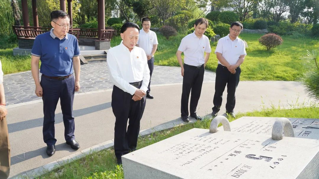 淮安市政府办公室系统“学楷模  过五关”党性廉政教育活动（一期）在我院举办1.png