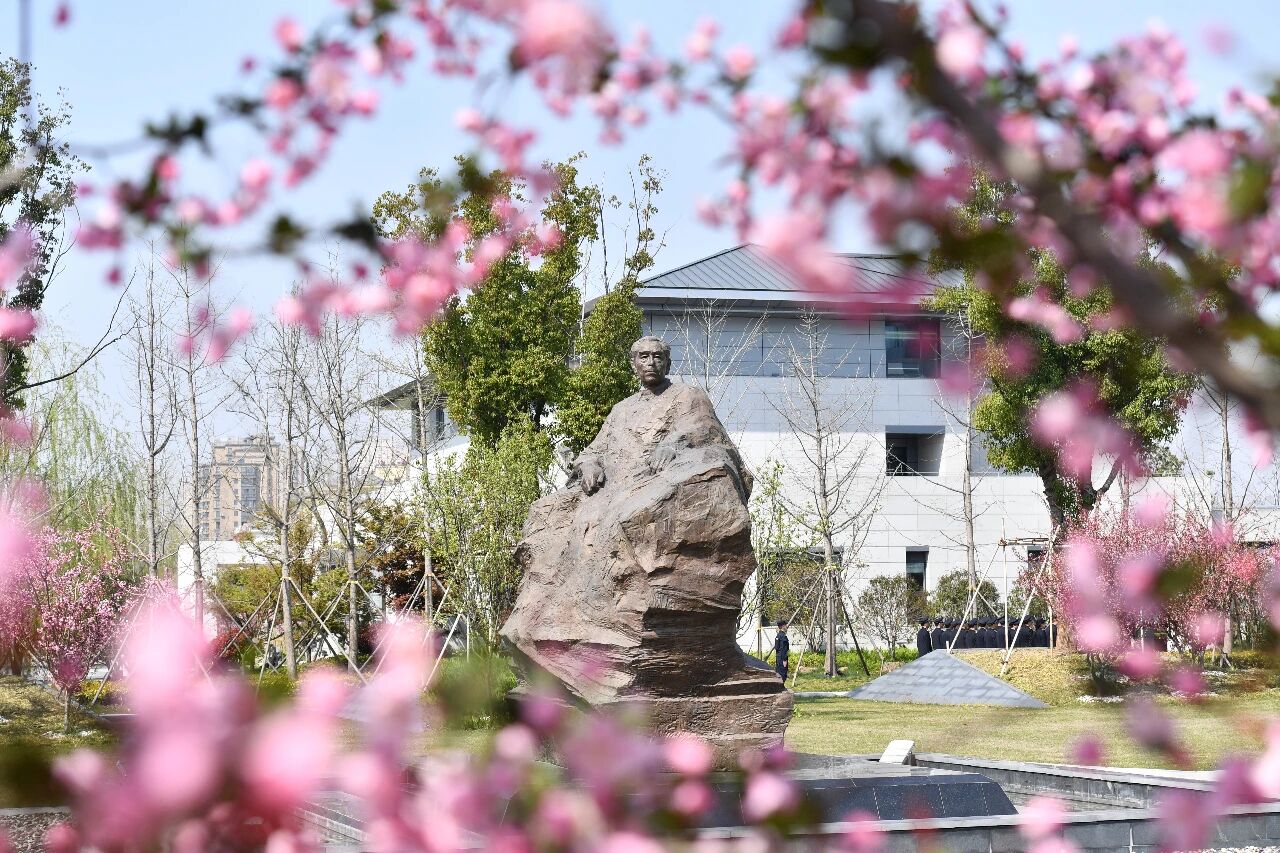 棠开如故  思忆绵长